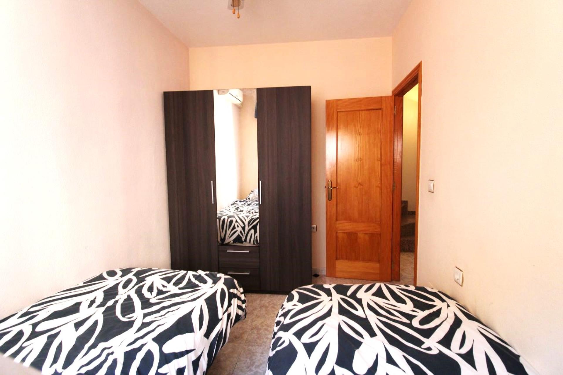 Orihuela Costa, Playa Flamenca, Radhus med 3 sovrum och 2 badrum