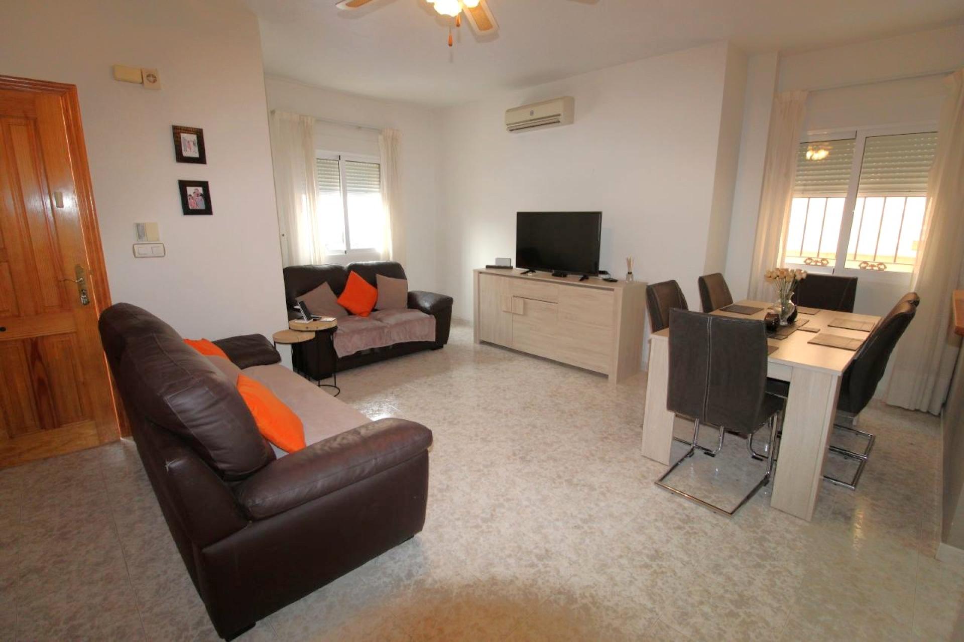 Orihuela Costa, Playa Flamenca, Radhus med 3 sovrum och 2 badrum