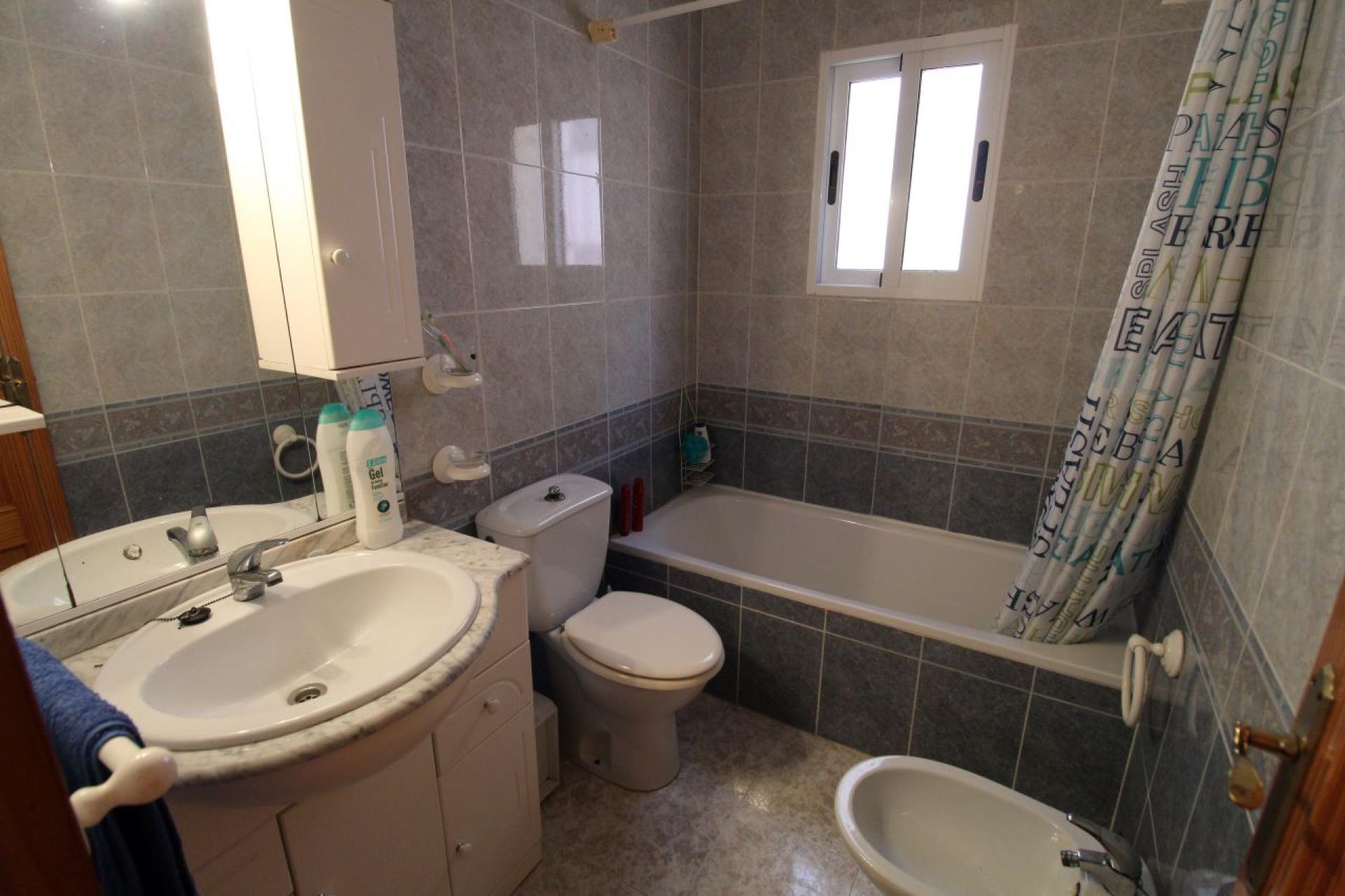 Orihuela Costa, Playa Flamenca, Radhus med 3 sovrum och 2 badrum