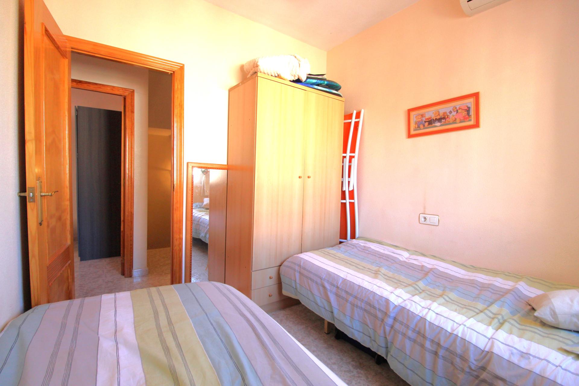 Orihuela Costa, Playa Flamenca, Radhus med 3 sovrum och 2 badrum