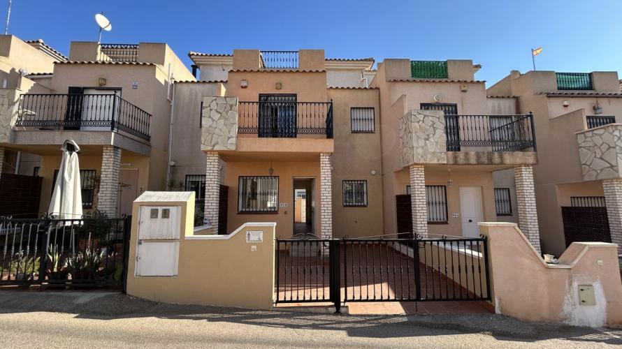 Los Altos, Casa adosada de 2 dormitorios, 2 baños y 2 jardines Adosado Los Altos