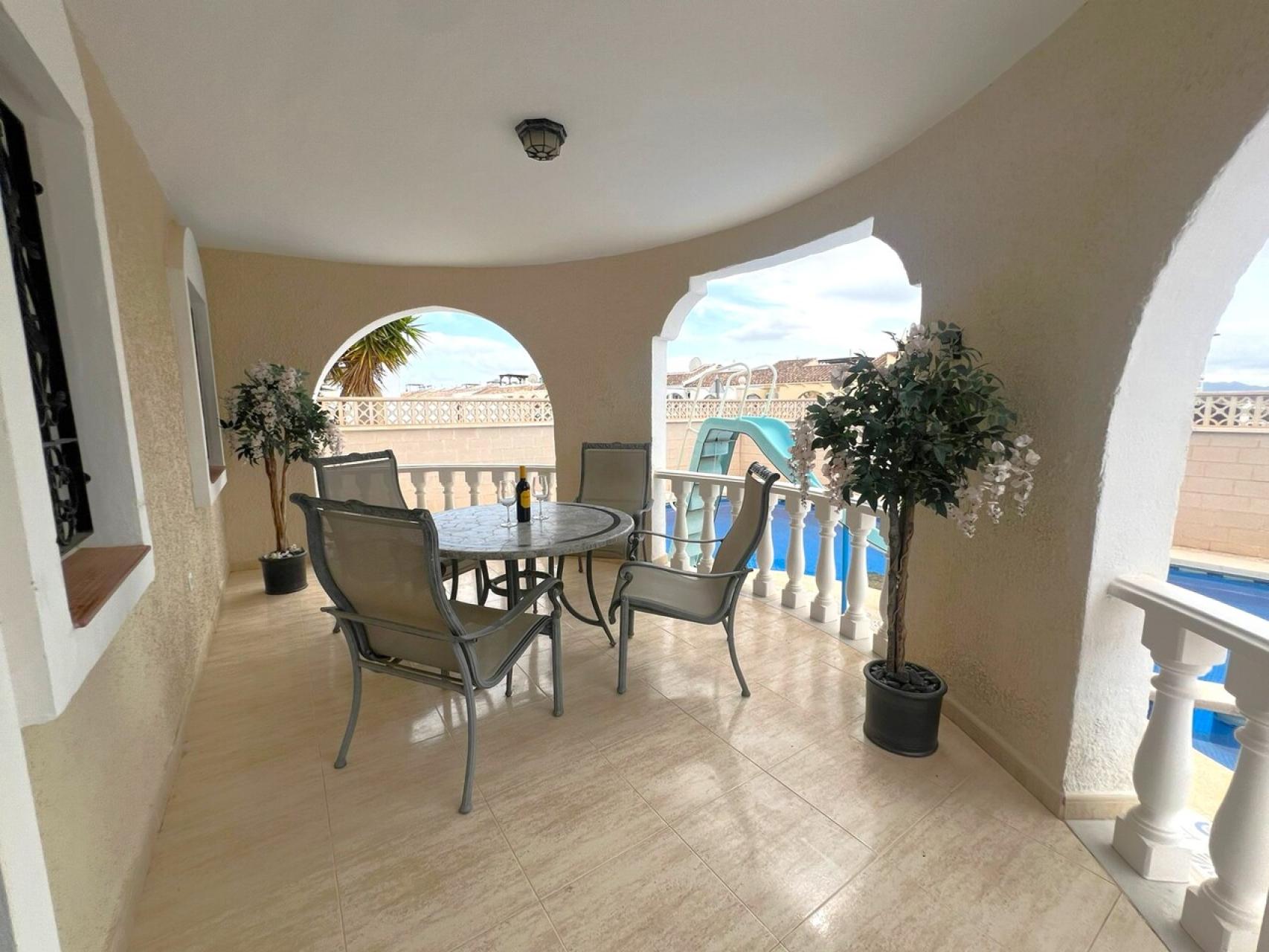 Camposol, Villa con 3 dormitorios y 3 baños