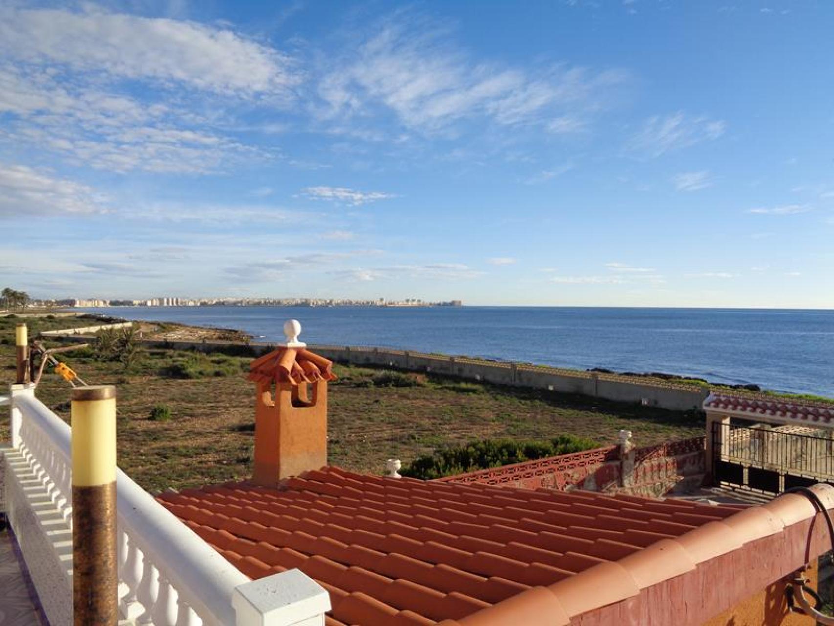 Torrevieja, Rocio Del Mar, Strandvilla mit 1200 m² Grundstück