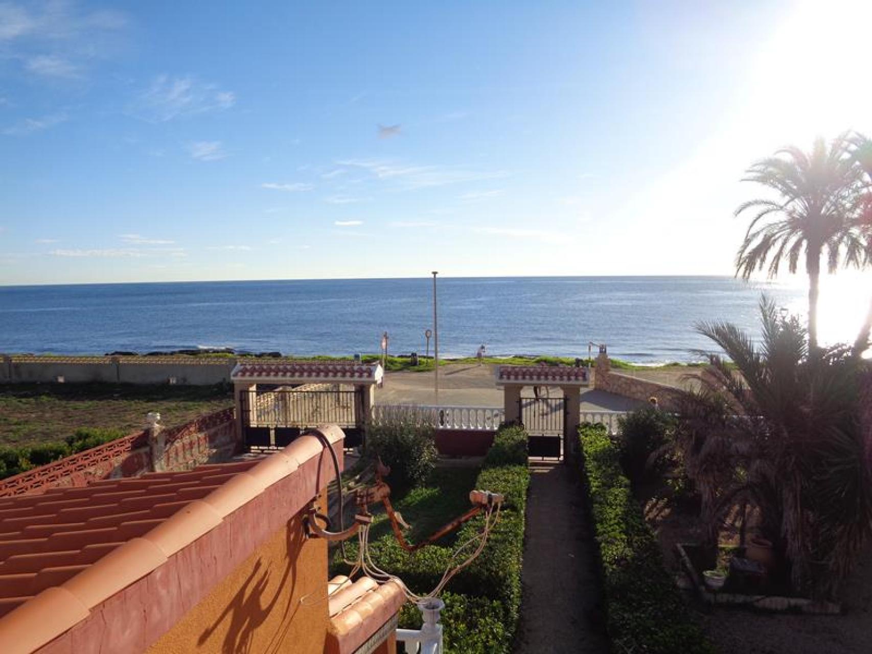 Torrevieja, Rocio Del Mar, Strandvilla mit 1200 m² Grundstück