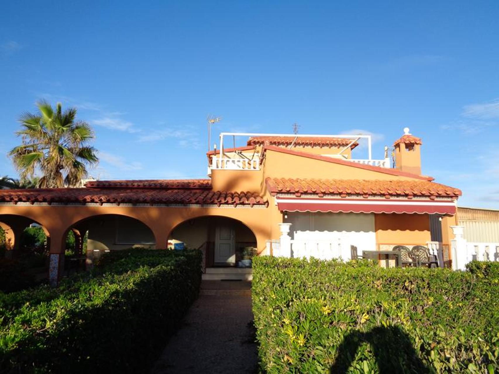 Torrevieja, Rocio Del Mar, Strandvilla mit 1200 m² Grundstück