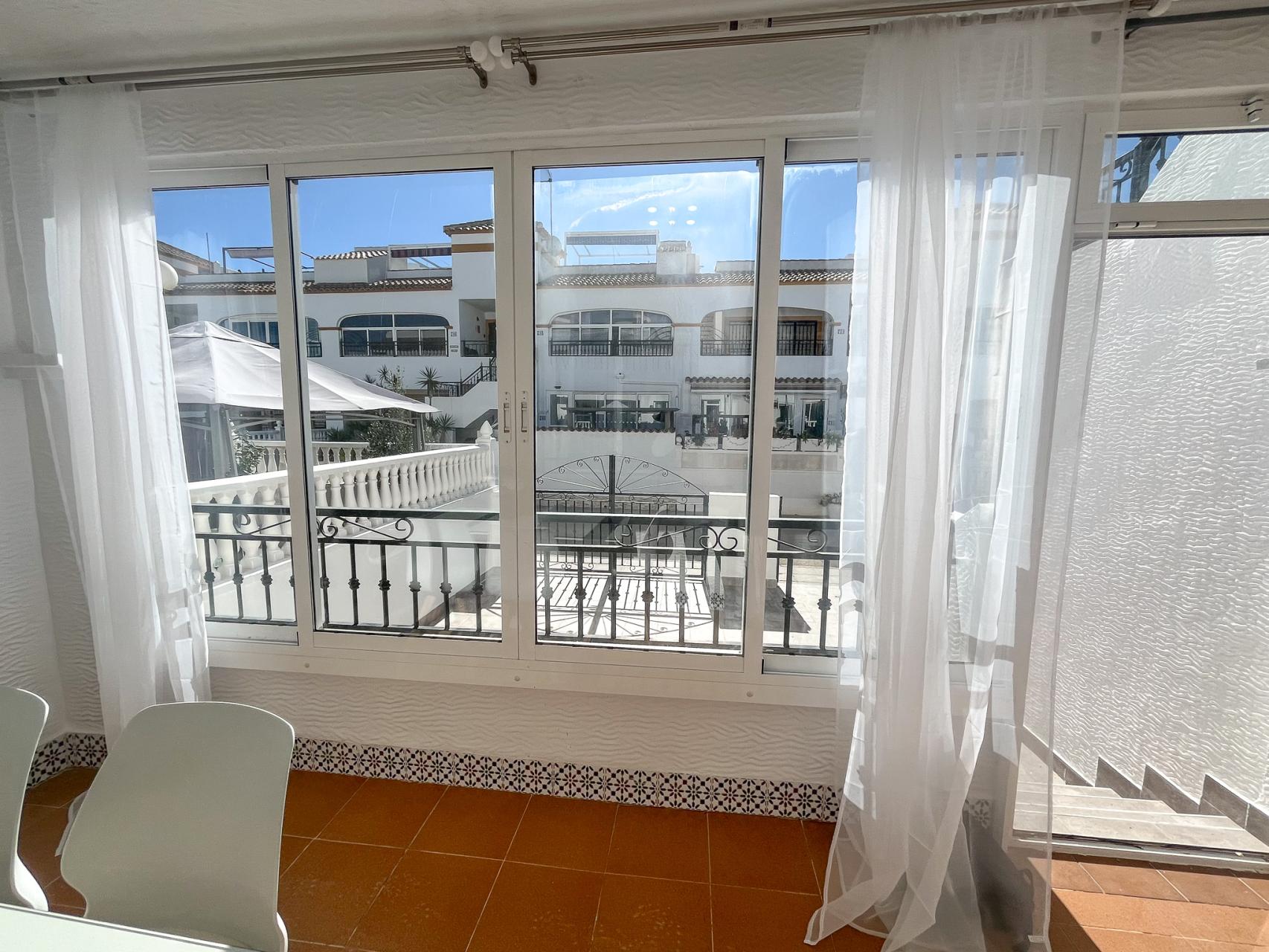 Entre Naranjos, Bungalow planta baja con piscina comunitaria