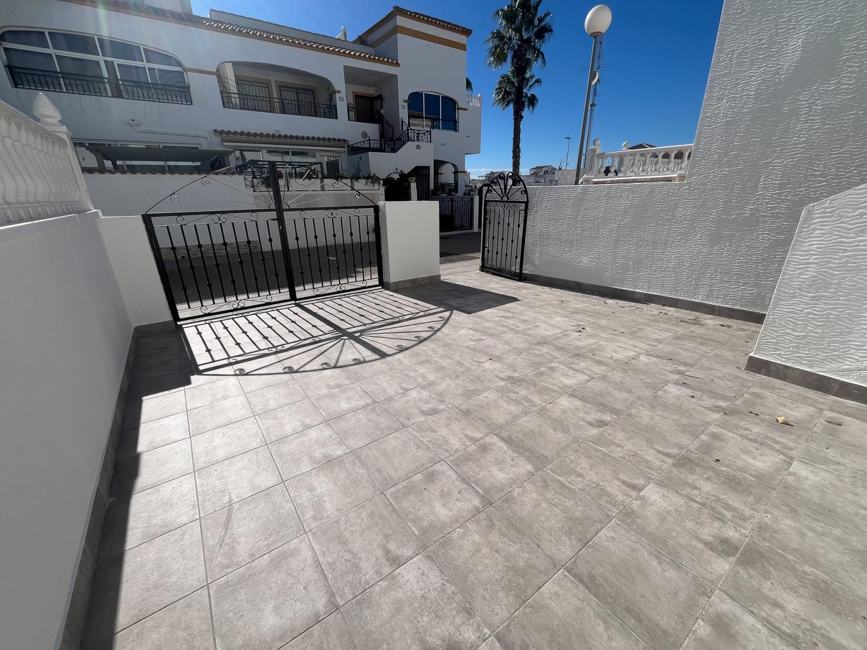 Entre Naranjos, Bungalow planta baja con piscina comunitaria