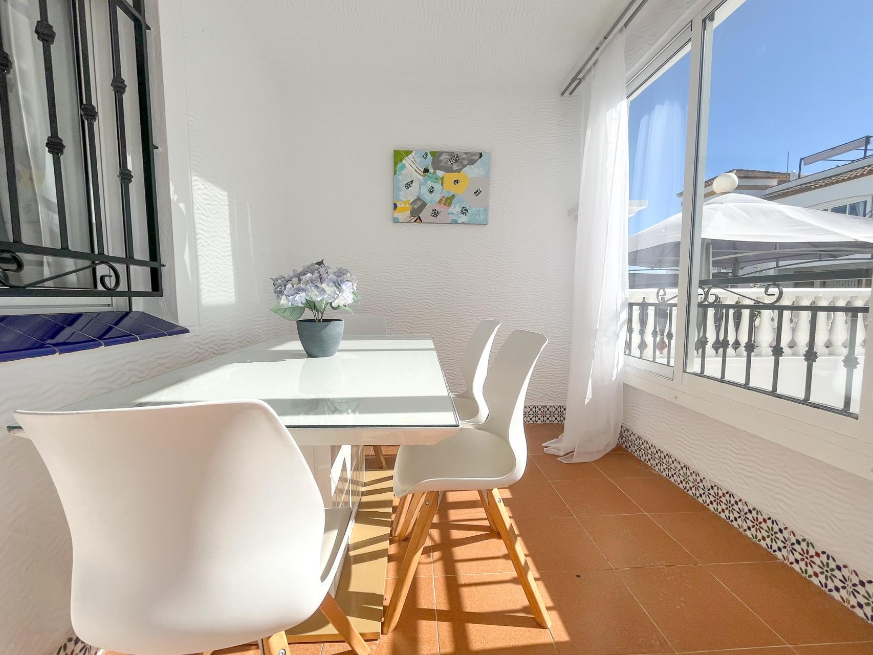 Entre Naranjos, Bungalow planta baja con piscina comunitaria