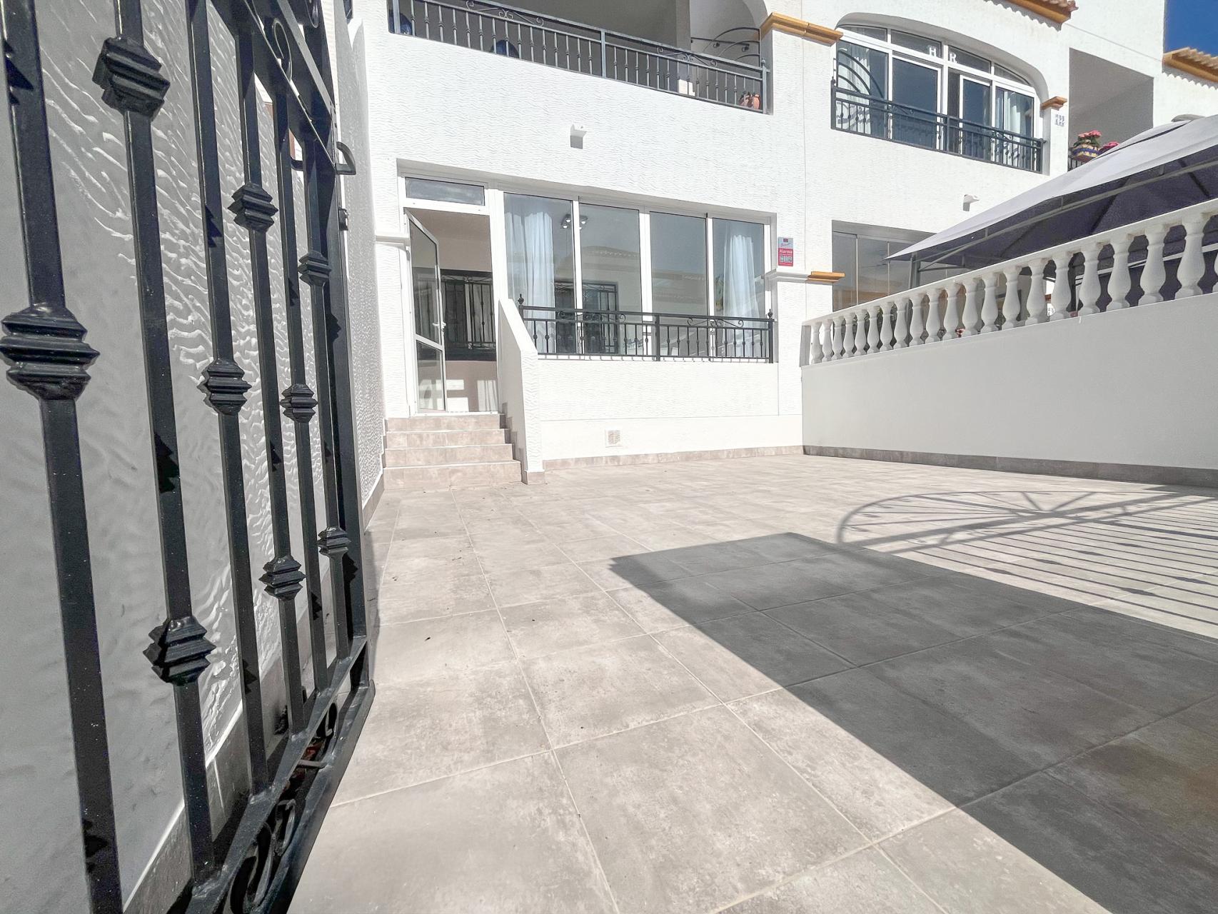 Entre Naranjos, Bungalow planta baja con piscina comunitaria