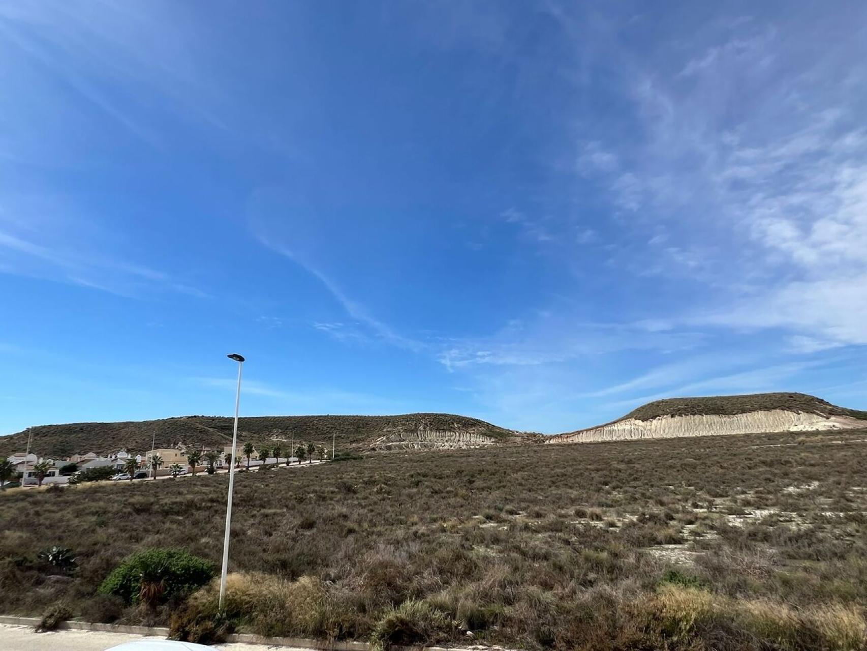 Camposol, Villa Independiente con 3 dormitorios y 3 baños