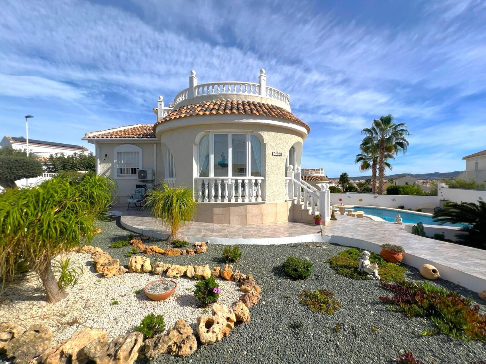 Camposol, Villa Independiente con 3 dormitorios y 3 baños