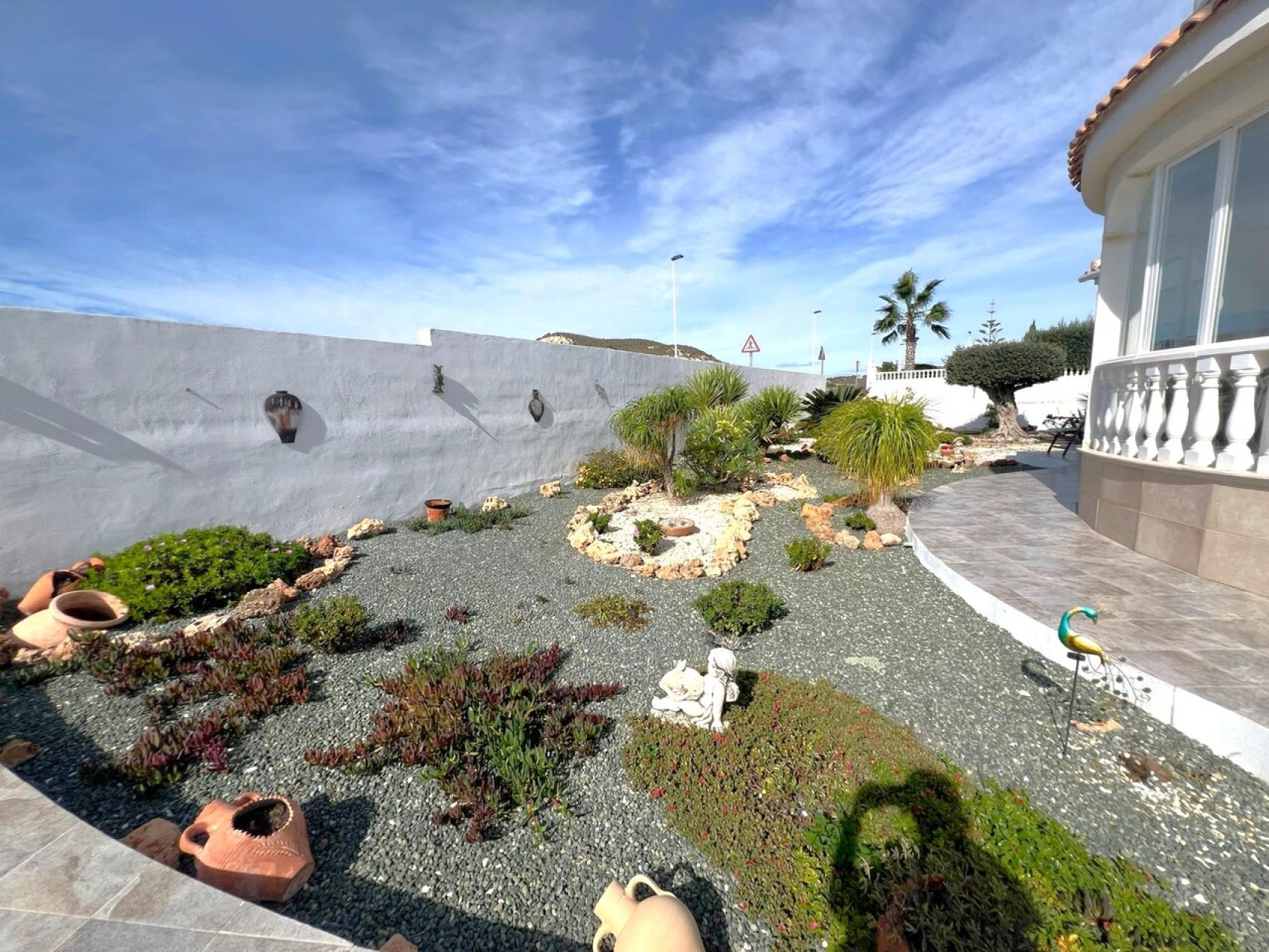 Camposol, Villa Independiente con 3 dormitorios y 3 baños