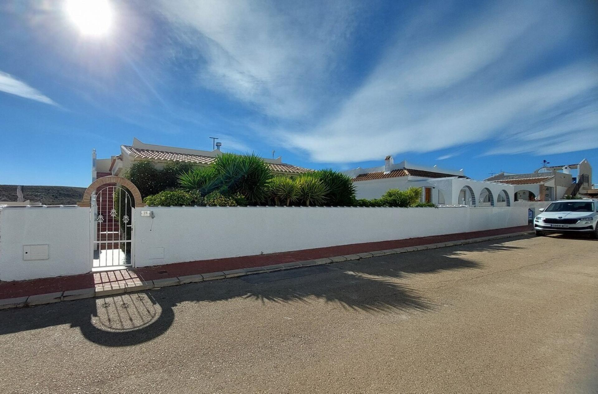 Camposol, Villa Independiente con 3 dormitorios y 2 baños