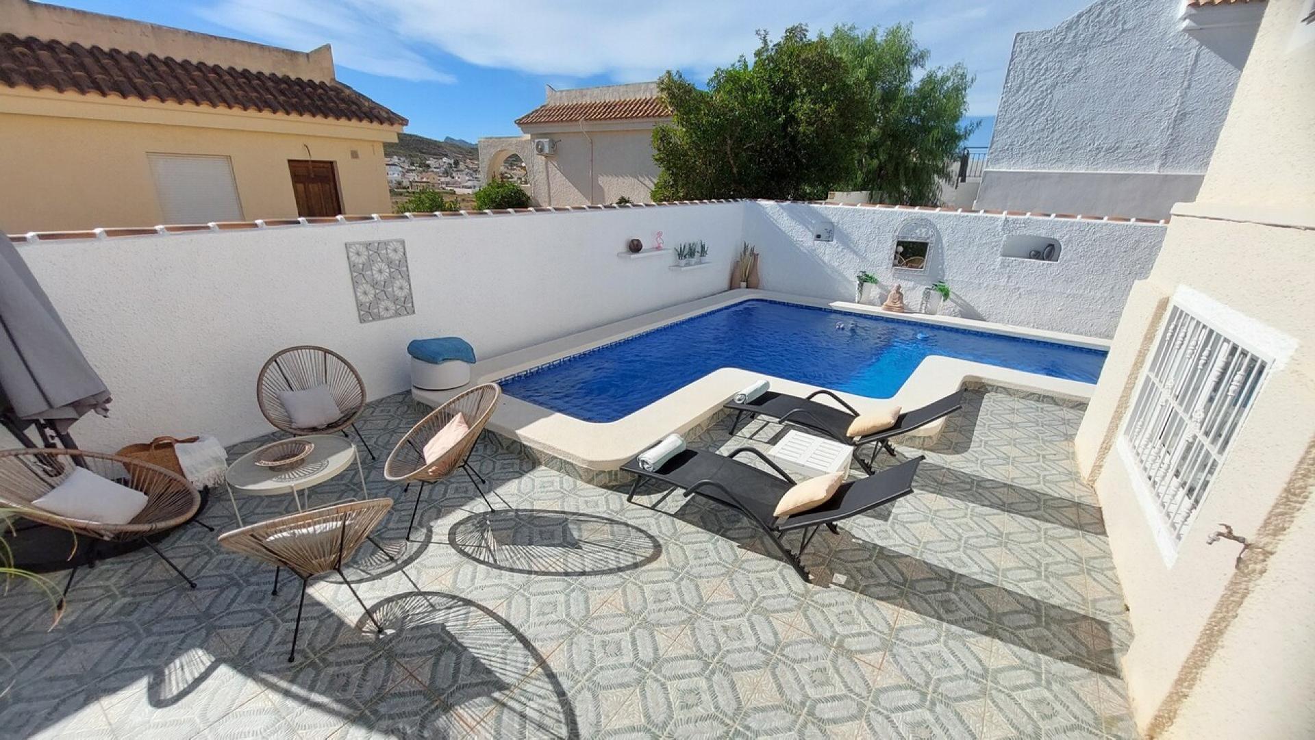 Camposol, Villa Independiente con 3 dormitorios y 2 baños