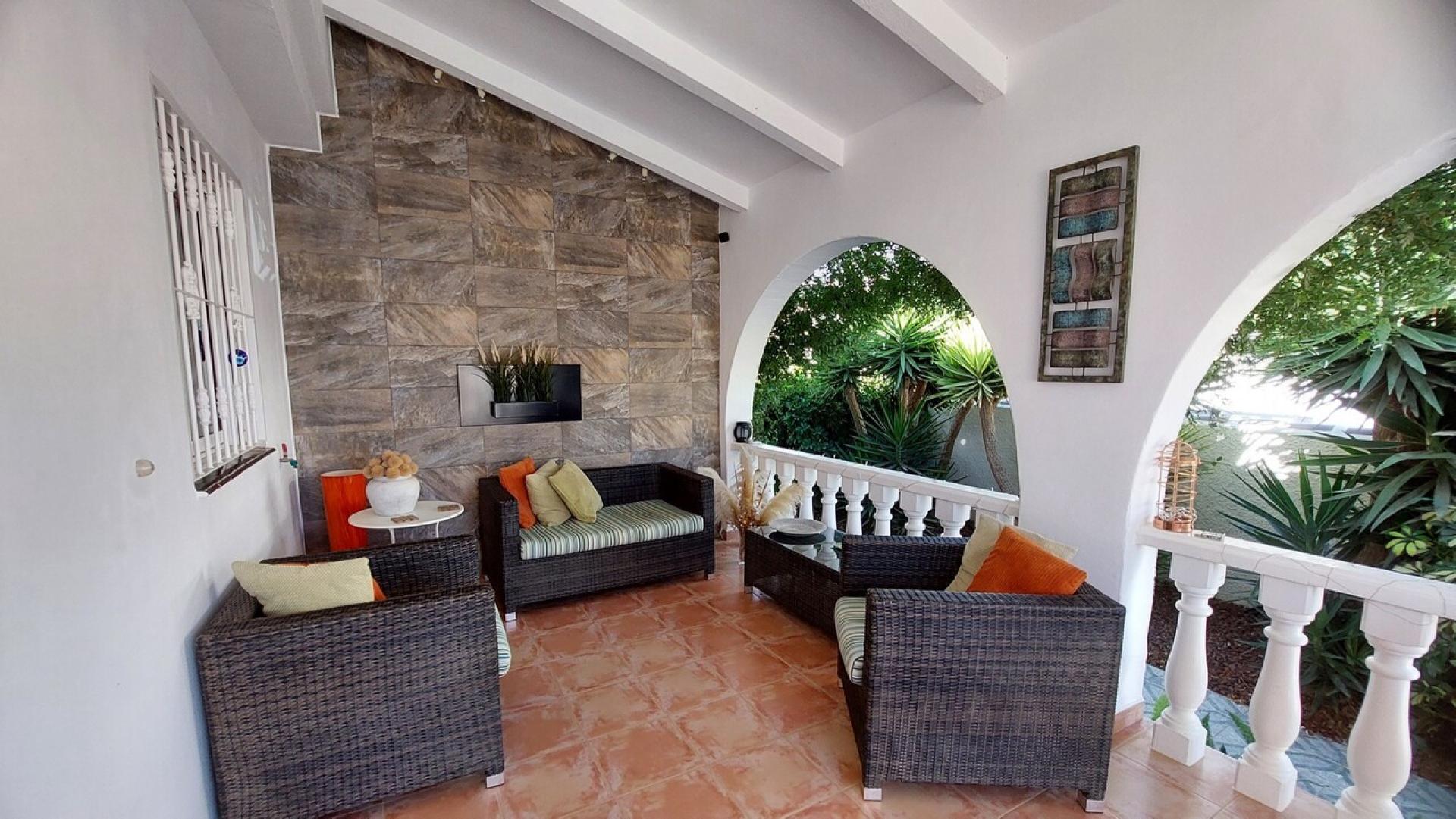 Camposol, Villa Independiente con 3 dormitorios y 2 baños