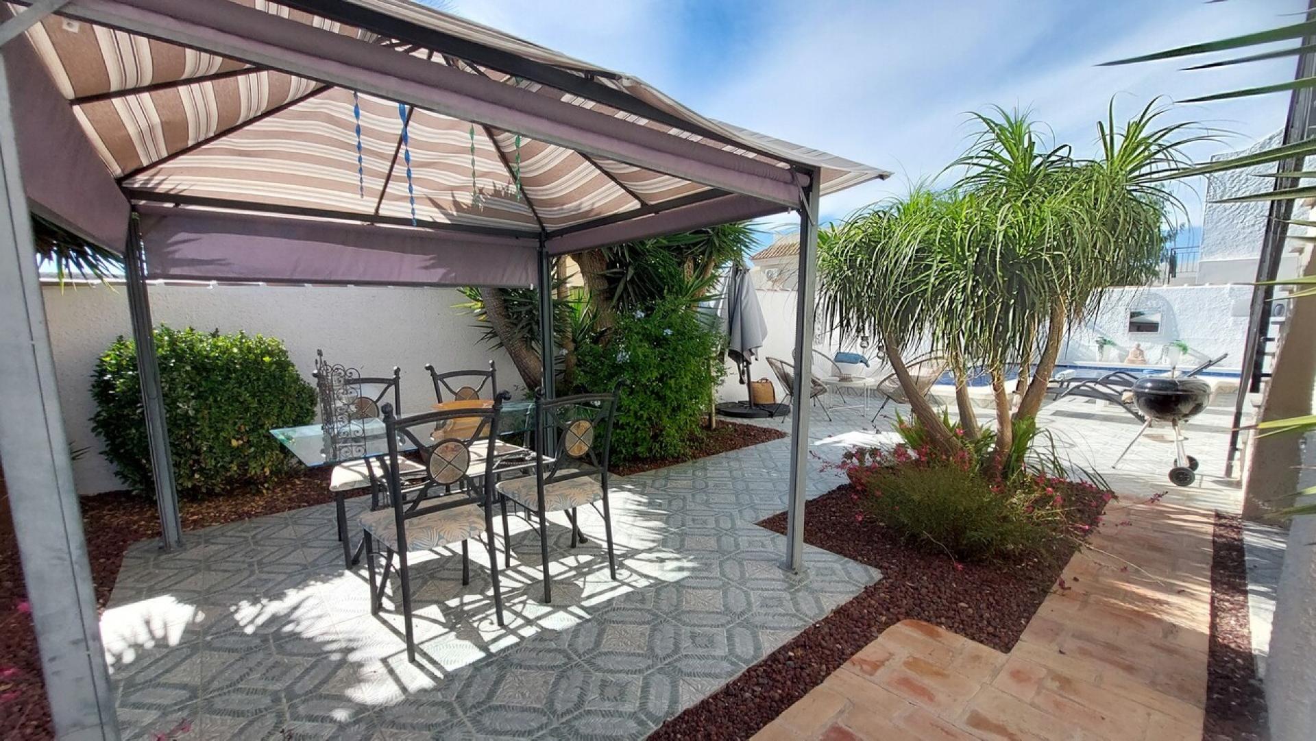 Camposol, Villa Independiente con 3 dormitorios y 2 baños