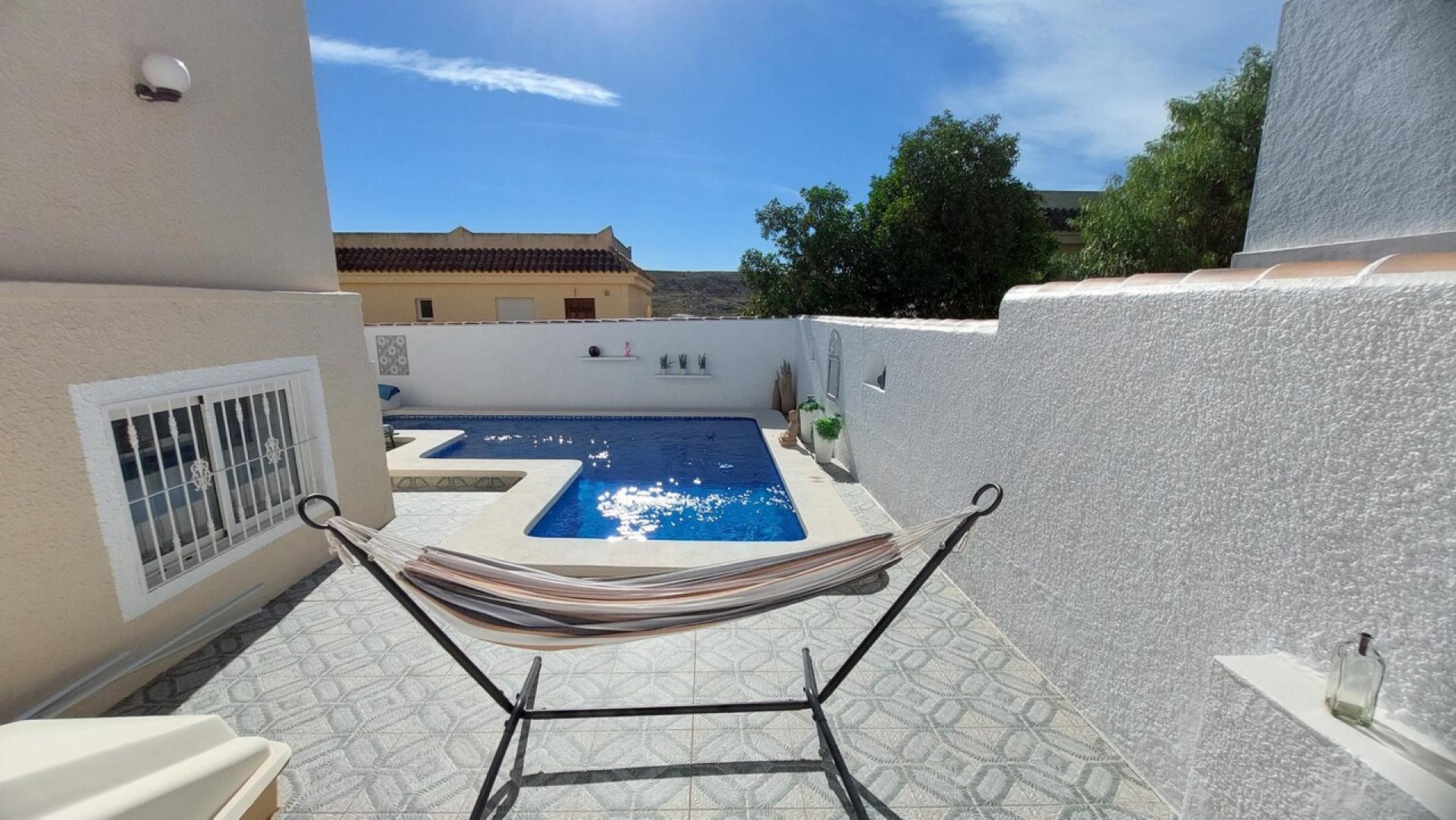 Camposol, Villa Independiente con 3 dormitorios y 2 baños