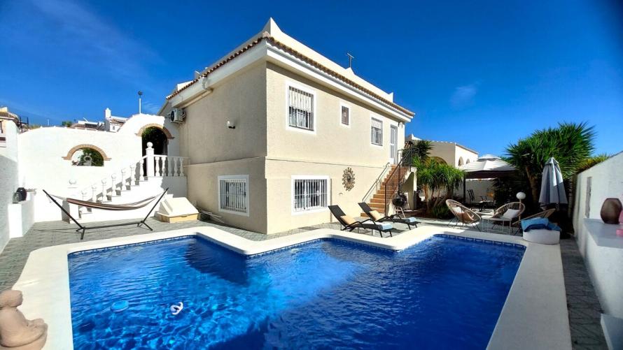 Camposol, Villa Independiente con 3 dormitorios y 2 baños Villa Camposol